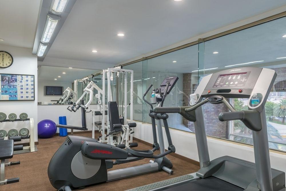 Four Points By Sheraton Galerias Monterrey Dış mekan fotoğraf The gym at the hotel