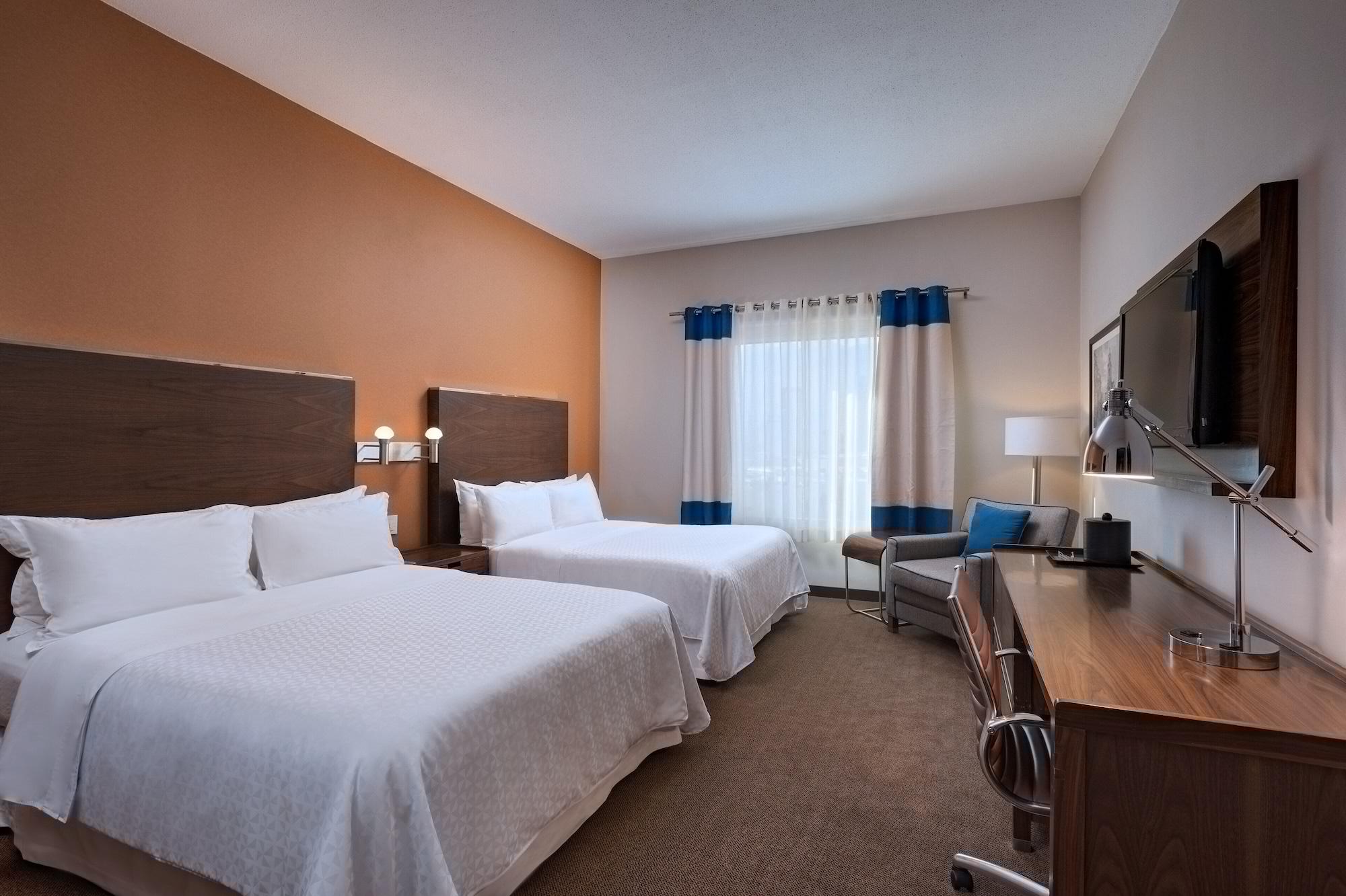 Four Points By Sheraton Galerias Monterrey Dış mekan fotoğraf A typical guest room at an extended stay hotel