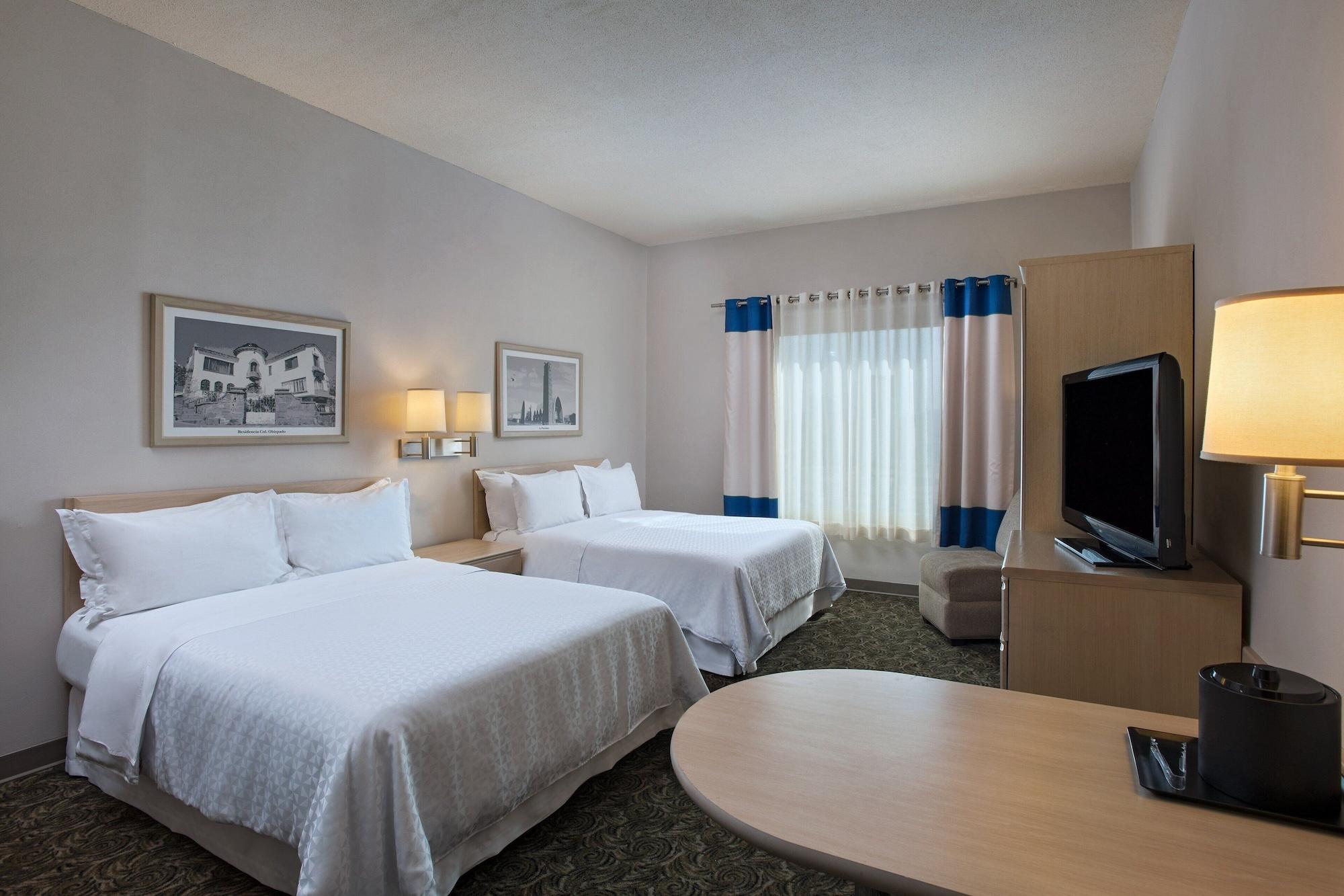 Four Points By Sheraton Galerias Monterrey Dış mekan fotoğraf A typical guest room at the Hilton Garden Inn